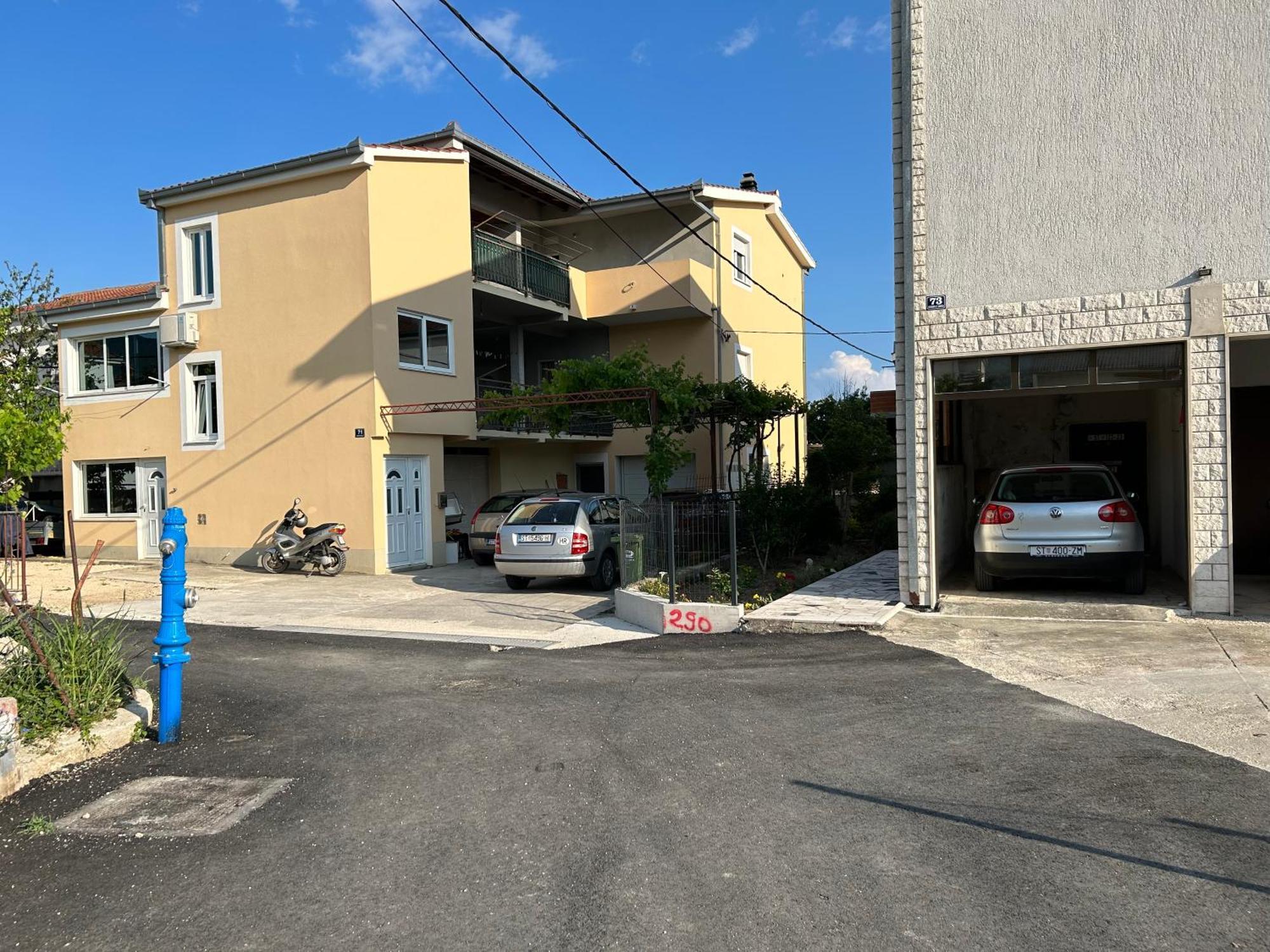 Apartment Blanca With Jacuzzi,Terase And Private Parking Kaštela Exterior foto
