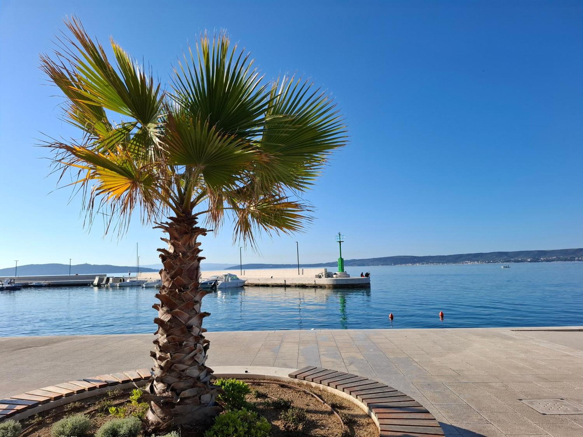 Apartment Blanca With Jacuzzi,Terase And Private Parking Kaštela Exterior foto